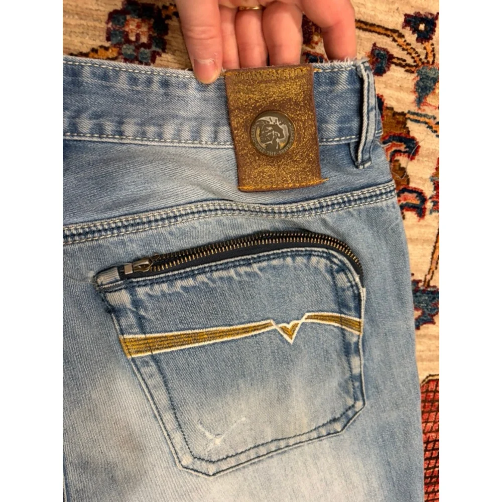 Diesel Industry Jeans Light Wash Slim Fit Zip Pocket Distressed Size 34